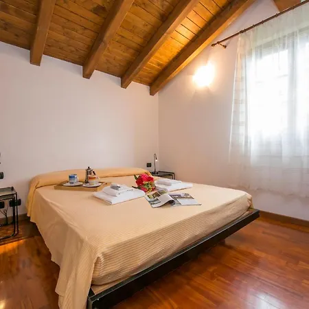 Sleeps 9 Holiday home *