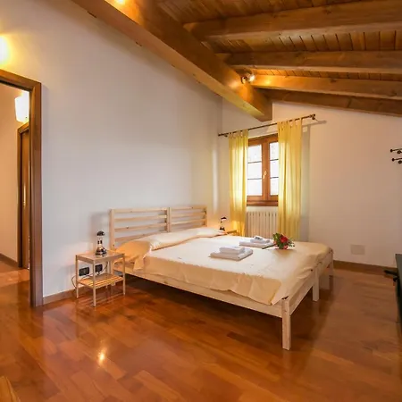 Sleeps 9 Holiday home